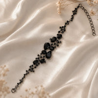 Thumbnail for Boucles d'oreilles et bague en cristal noir de la parure Hala Paris